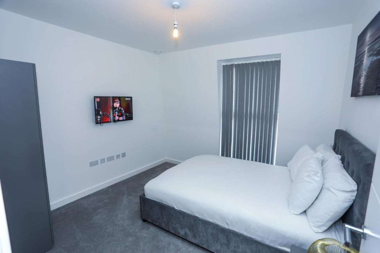 Lovely 2 Bed Apartment With Parking Лондон Екстер'єр фото