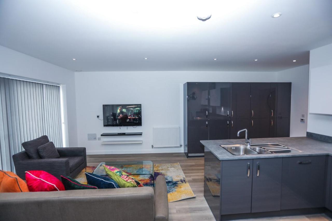 Lovely 2 Bed Apartment With Parking Лондон Екстер'єр фото